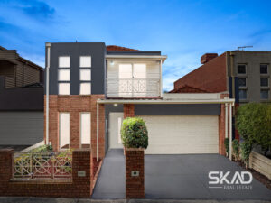 7 Flowerdale Crescent, ROXBURGH PARK, VIC 3064 AUS