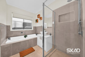 34 Wisteria Avenue, CRAIGIEBURN, VIC 3064 AUS
