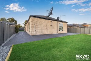 21 Black Range Avenue, CRAIGIEBURN, VIC 3064 AUS