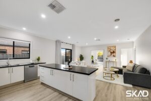21 Black Range Avenue, CRAIGIEBURN, VIC 3064 AUS