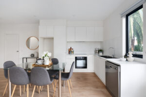 1/7 Burton Street, LALOR, VIC 3075 AUS