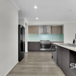 18 La Tour Boulevard, WOLLERT, VIC 3750 AUS