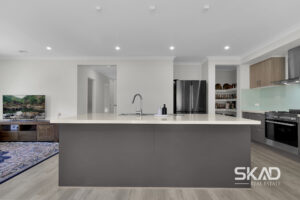 18 La Tour Boulevard, WOLLERT, VIC 3750 AUS