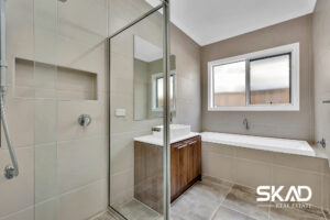 MICKLEHAM, VIC 3064 AUS
