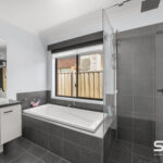 8 Amberfield Street, MICKLEHAM, VIC 3064 AUS