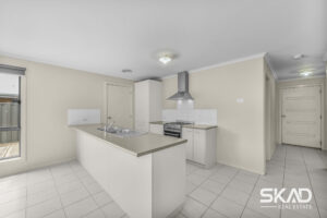 7 Weavers Street, MANOR LAKES, VIC 3024 AUS