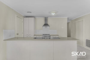 7 Weavers Street, MANOR LAKES, VIC 3024 AUS