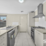 7 Weavers Street, MANOR LAKES, VIC 3024 AUS