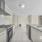 7 Weavers Street, MANOR LAKES, VIC 3024 AUS