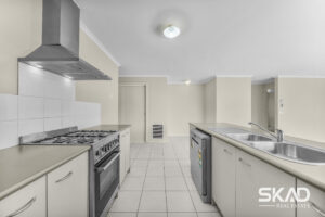 7 Weavers Street, MANOR LAKES, VIC 3024 AUS