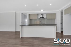 10 Notchwood Crescent, DONNYBROOK, VIC 3064 AUS