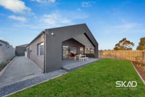 8 Candy Road, GREENVALE, VIC 3059 AUS