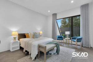 GREENVALE, VIC 3059 AUS