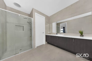 16 Grammar Avenue, DONNYBROOK, VIC 3064 AUS