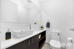 16 Grammar Avenue, DONNYBROOK, VIC 3064 AUS