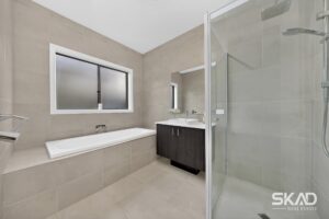 16 Grammar Avenue, DONNYBROOK, VIC 3064 AUS