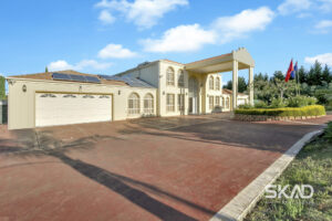 30 The Panorama, MICKLEHAM, VIC 3064 AUS
