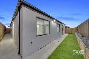 67 Madura Promenade, MICKLEHAM, VIC 3064 AUS