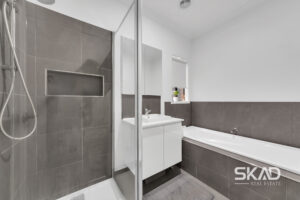 6 Limehouse Avenue, WOLLERT, VIC 3750 AUS