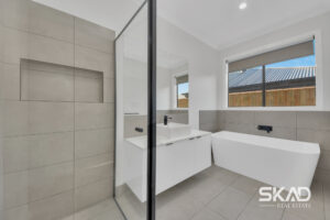 6 Bartle Way, DONNYBROOK, VIC 3064 AUS