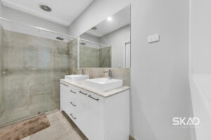 13 Treeline Grange, WOLLERT, VIC 3750 AUS