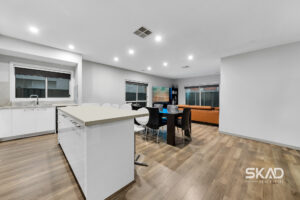 13 Treeline Grange, WOLLERT, VIC 3750 AUS