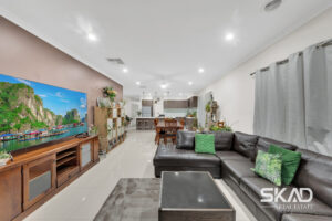 15 Emblem Way, CRAIGIEBURN, VIC 3064 AUS