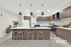 15 Emblem Way, CRAIGIEBURN, VIC 3064 AUS