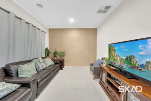 15 Emblem Way, CRAIGIEBURN, VIC 3064 AUS