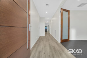 60 Scenery Drive, CRAIGIEBURN, VIC 3064 AUS