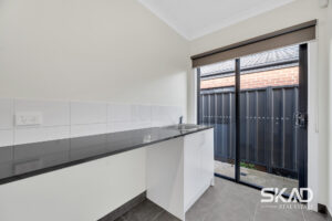 60 Scenery Drive, CRAIGIEBURN, VIC 3064 AUS