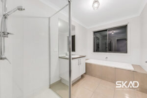 45 Charteris Drive, CRAIGIEBURN, VIC 3064 AUS