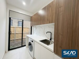 39 Kurrajong Road, MICKLEHAM, VIC 3064 AUS
