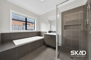5 Hardwood Grove, DONNYBROOK, VIC 3064 AUS