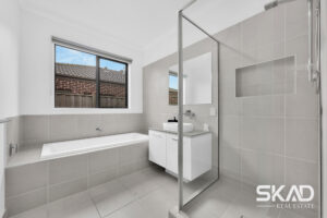 48 Aldergrove Parade, MICKLEHAM, VIC 3064 AUS