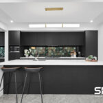 8 York Parade, WOLLERT, VIC 3750 AUS
