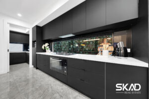 8 York Parade, WOLLERT, VIC 3750 AUS