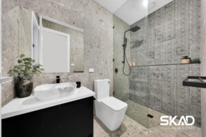 8 York Parade, WOLLERT, VIC 3750 AUS