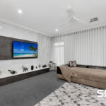 8 York Parade, WOLLERT, VIC 3750 AUS