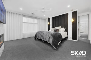 8 York Parade, WOLLERT, VIC 3750 AUS