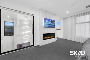 8 York Parade, WOLLERT, VIC 3750 AUS