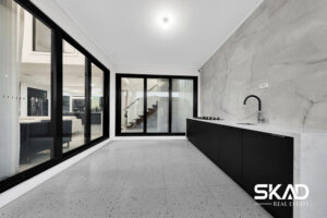 8 York Parade, WOLLERT, VIC 3750 AUS