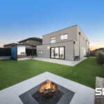 8 York Parade, WOLLERT, VIC 3750 AUS