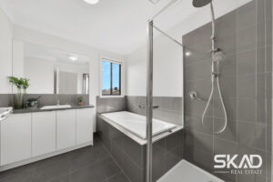 17 Ambition Drive, GREENVALE, VIC 3059 AUS