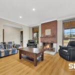 1 Simmington Circuit, GREENVALE, VIC 3059 AUS