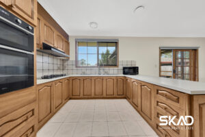 1 Simmington Circuit, GREENVALE, VIC 3059 AUS