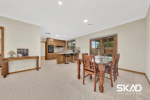 1 Simmington Circuit, GREENVALE, VIC 3059 AUS