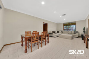 1 Simmington Circuit, GREENVALE, VIC 3059 AUS