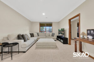 1 Simmington Circuit, GREENVALE, VIC 3059 AUS