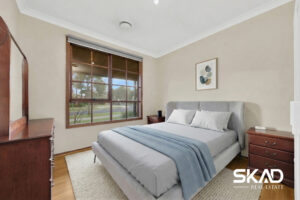 1 Simmington Circuit, GREENVALE, VIC 3059 AUS